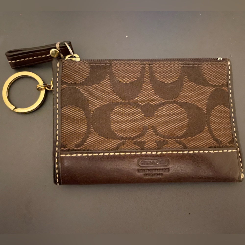 Coach Wallet. Brown.
